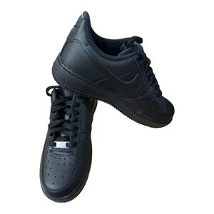 Nike Air Force 1 Black NWOB Men’s 6